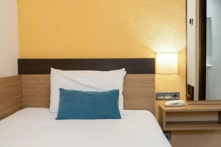 Hostal Ballesta - 82