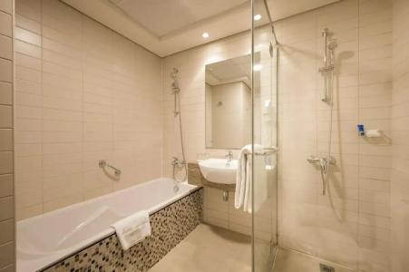 Oaks Liwa Heights Suites - 94