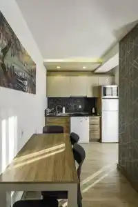 Golden World Suite - 19