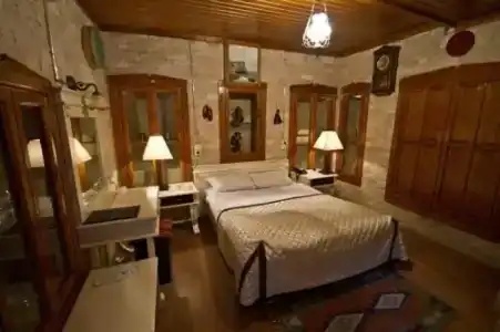 Zeynep Hanim Konagi - 50