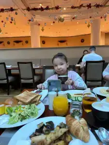 Mövenpick & Apartments Bur Dubai - 55