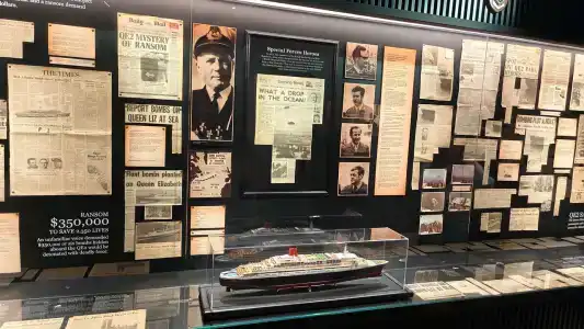 Queen Elizabeth 2 - 78