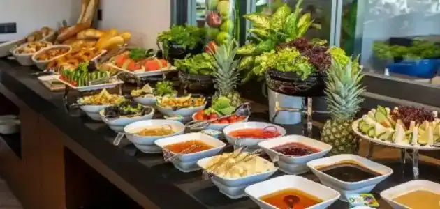 Lavinia Apart & - 10