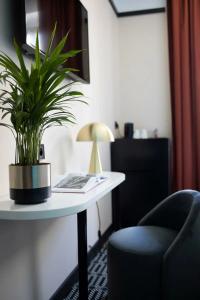 Best Western Premier Roosevelt - 17