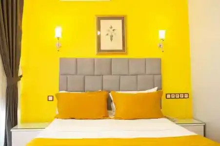 Tulip House - 44