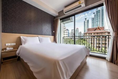 Like Sukhumvit 22 - 2