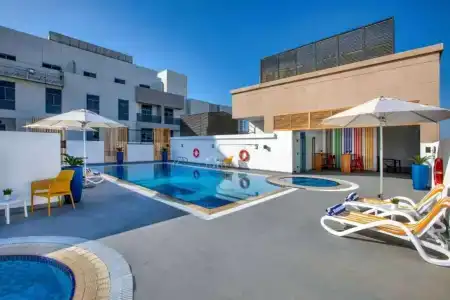 La Quinta by Wyndham Dubai Jumeirah - 8