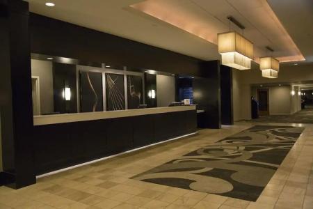 Hilton Kansas City Airport - 24