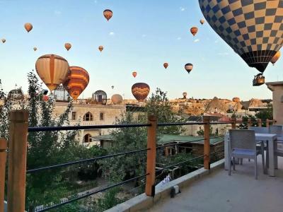 Falcon Cave Suites - 20