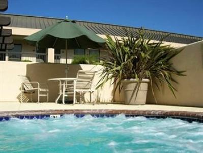 Best Western Plus South Coast Inn - 13