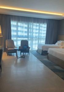 Grand Cosmopolitan - 74
