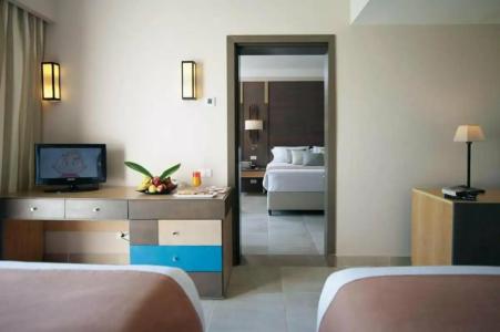 Coral Sea Aqua Club Resort - 50