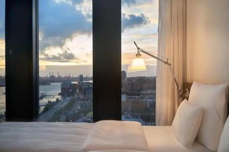 Empire Riverside - 66