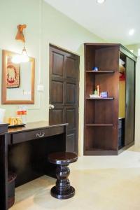 Lanta Castaway Beach Resort - 72
