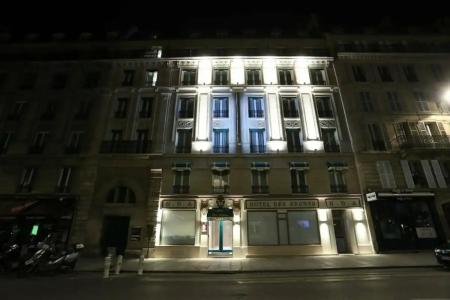 Des Arenes - 3