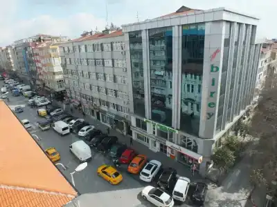Naila - 4