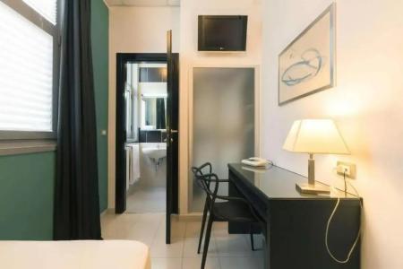 Executive Business - 12