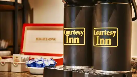 Courtesy Inn Downtown Eugene - 6