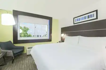 Holiday Inn Express Miami Airport Doral Area, an IHG