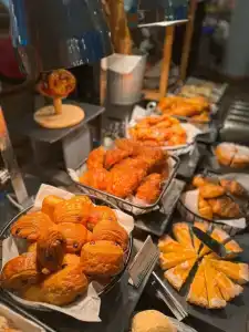 Mövenpick & Apartments Bur Dubai - 70