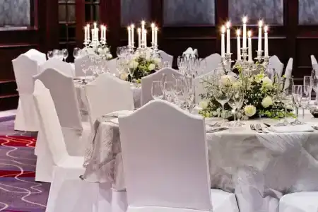 Mövenpick & Apartments Bur Dubai - 90