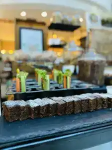 Mövenpick & Apartments Bur Dubai - 61