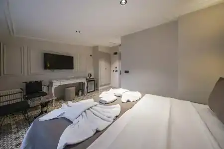 Pera Luna Residence - 4