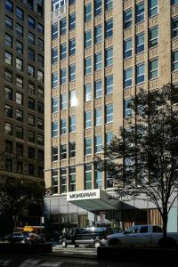 Mondrian Park Avenue - 50