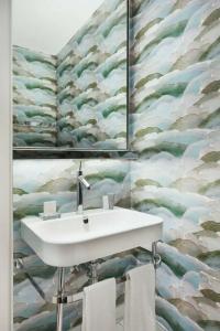 Mondrian Park Avenue - 27