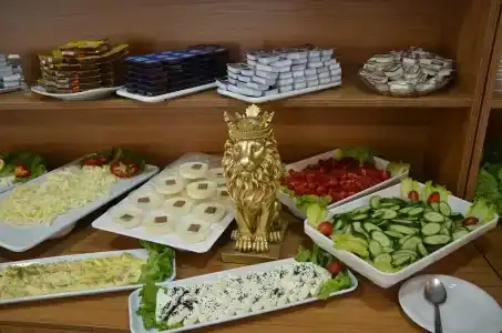 Piyes Otel - 76
