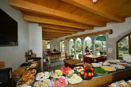 Caftan Cave Suites - 6