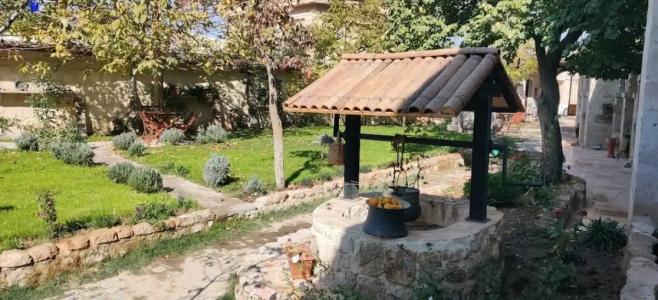 Sarnich Cave Suites - 33