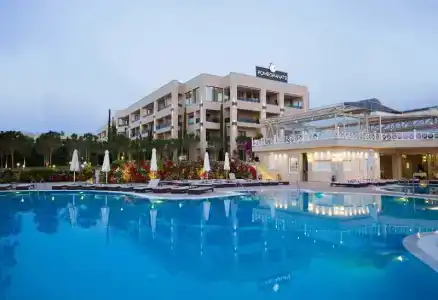 Pomegranate Wellness Spa - 4