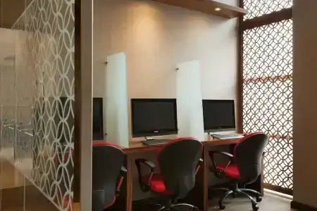 Ramada by Wyndham Abu Dhabi Corniche - 19