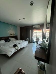 The Crystal Beach - 17