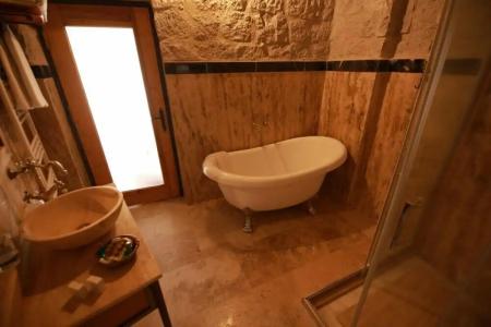 Sarnich Cave Suites - 50