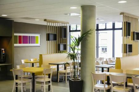 B&B Paris Porte des Lilas - 77