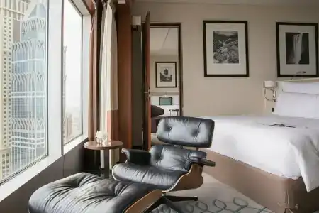 Jumeirah Emirates Towers - 66