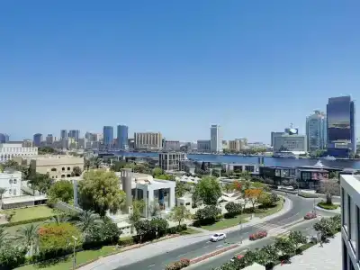 Hampton by Hilton Dubai Al Seef - 10