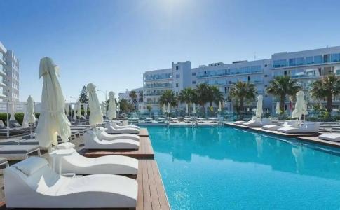 The Blue Ivy & Suites - 9