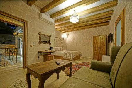 Risus Cave Suites - 23
