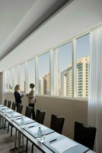 Radisson Blu, Dubai Waterfront - 39