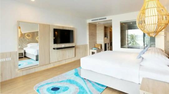 LIV Phuket Patong Beachfront - SHA Extra Plus - 95