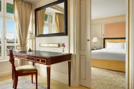 Shangri-La Paris - 45