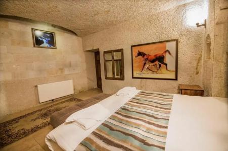 Elegance Cave Suites & Restaurant - 51