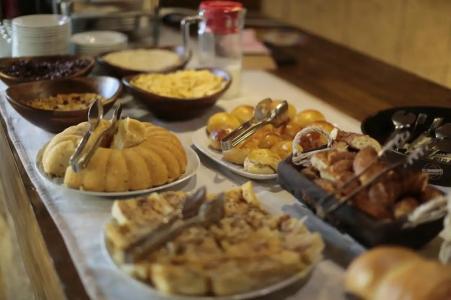 Shoestring Cave House - 48