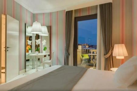 Grand Palace Rome - 55