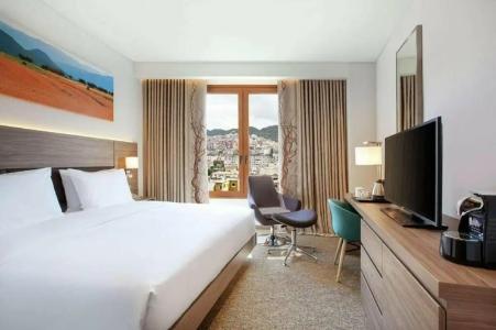 Hilton Garden Inn - 60