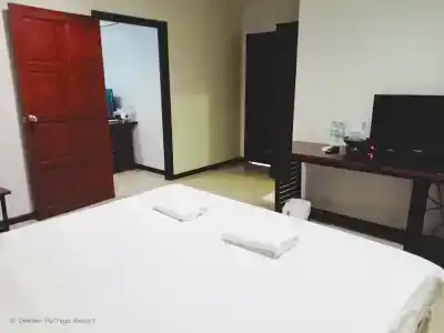 Deeden Pattaya Resort - 25