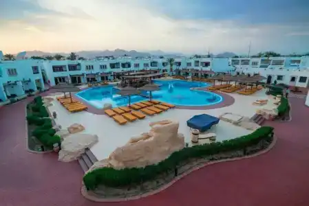The Grand Resort - 18